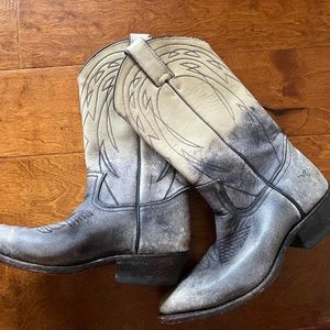 Frye distressed cowgirl boots 7.5